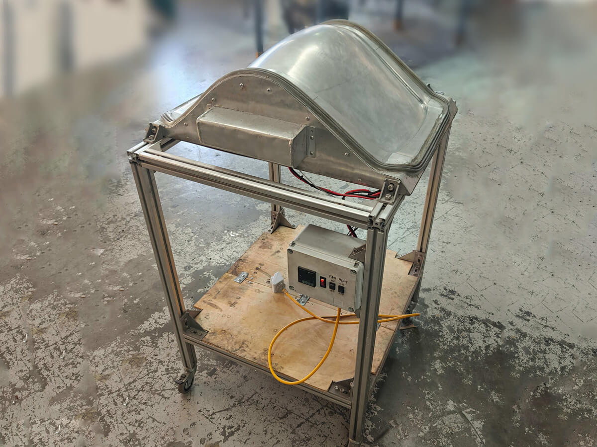 Internally heated three-part seat tool